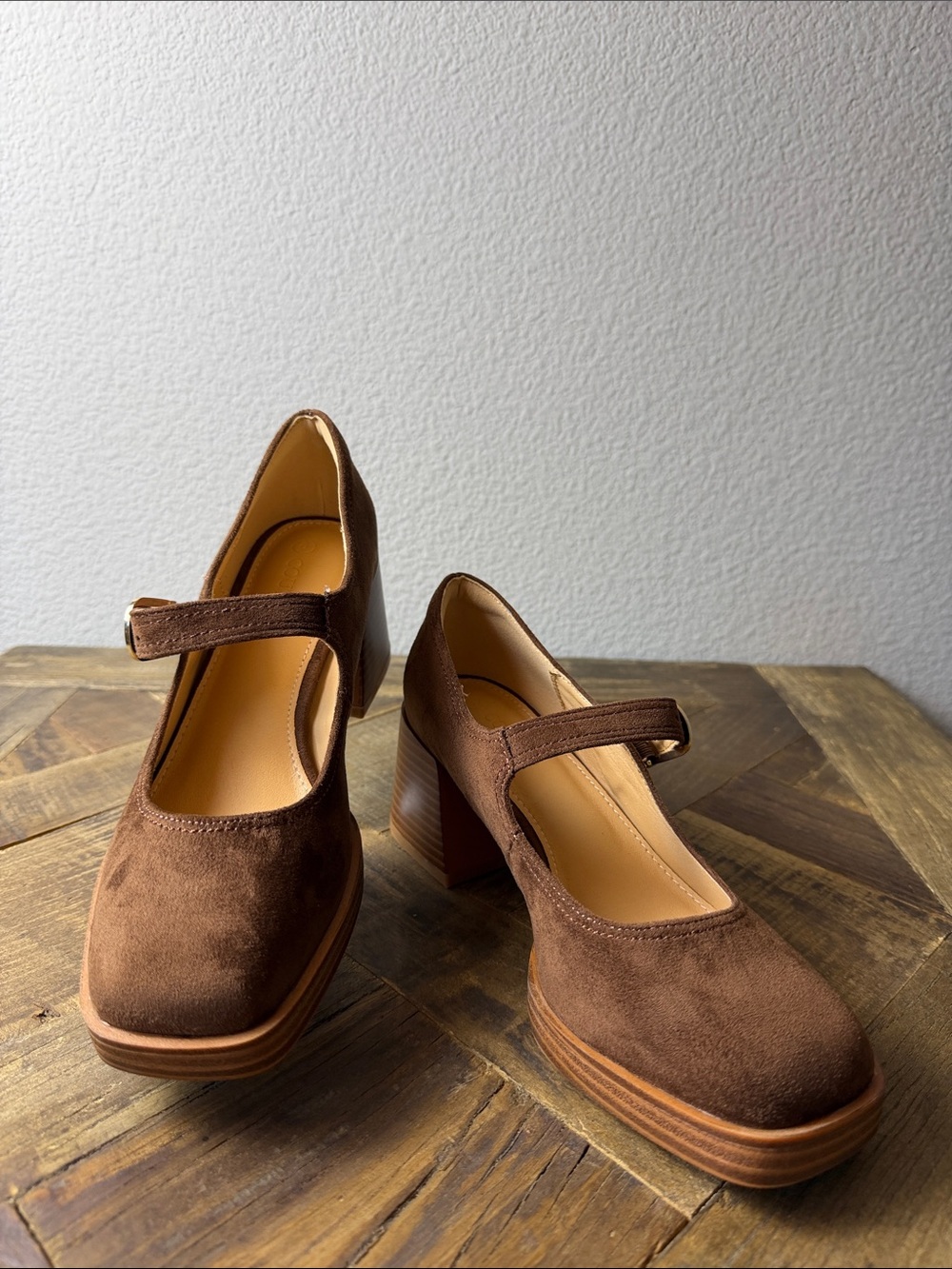 Size 6 Coutgo Women’s Brown Suede Mary Jane Block Heel Pumps